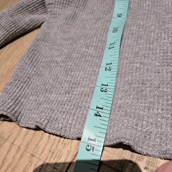 Tna | Waffle West Longsleeve Cropped Top In Gray, Size M - Picture 6 of 9